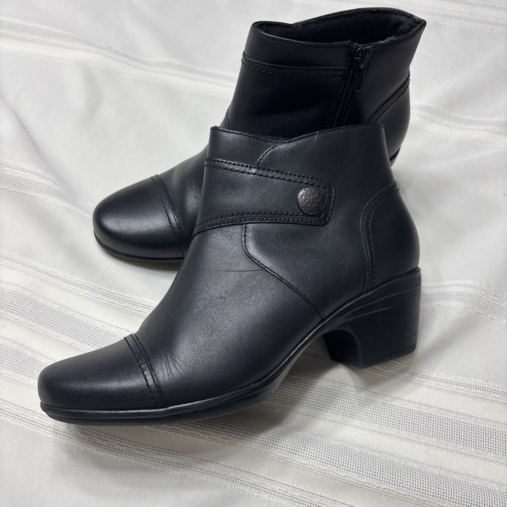 Clarks Women's Size 8 M Emily Calle Black Leather Ankle Boot Booties